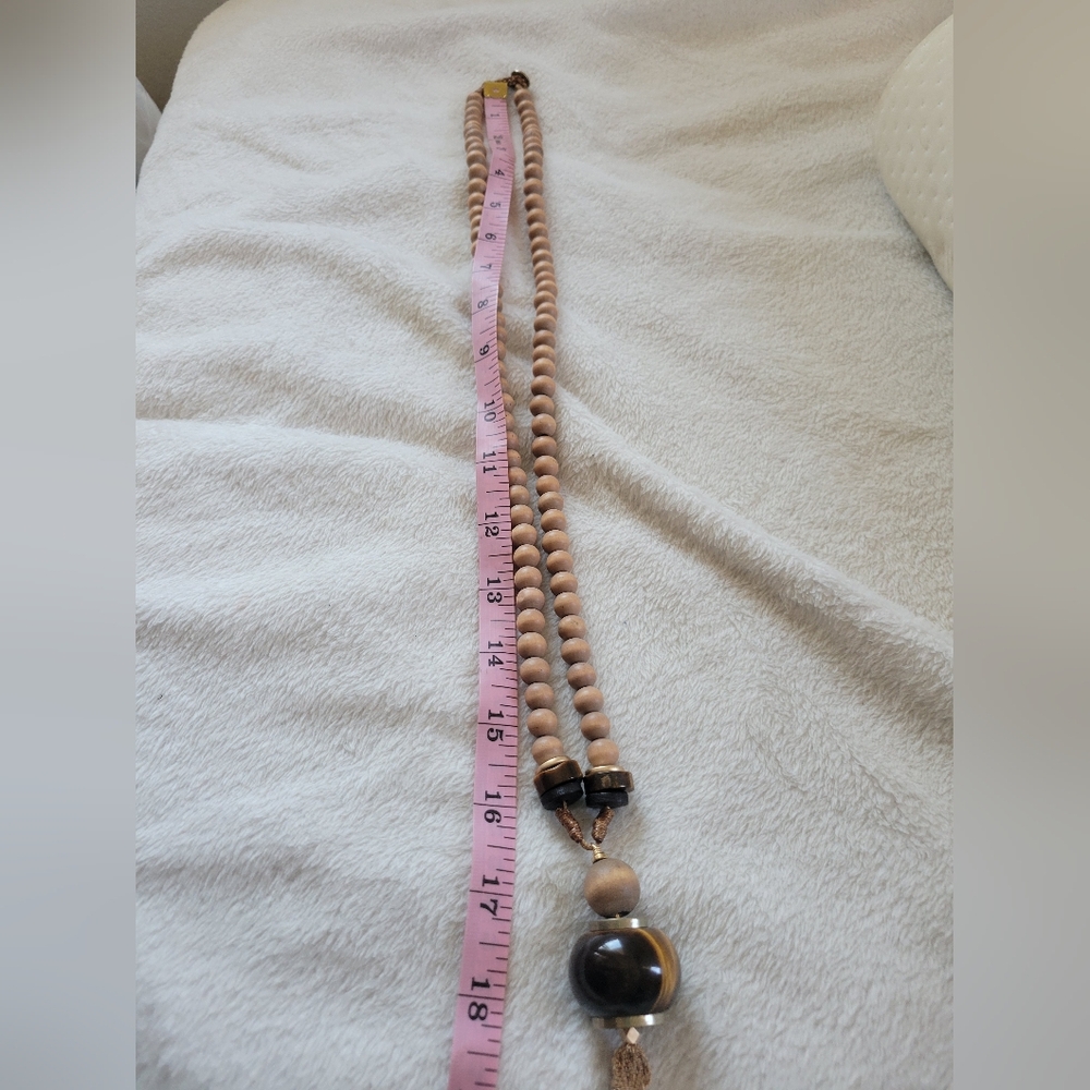NWOT Gorgeous Long Boho Natural Tiger Eye Wood Beaded Tassel Necklace - Picture 8 of 9